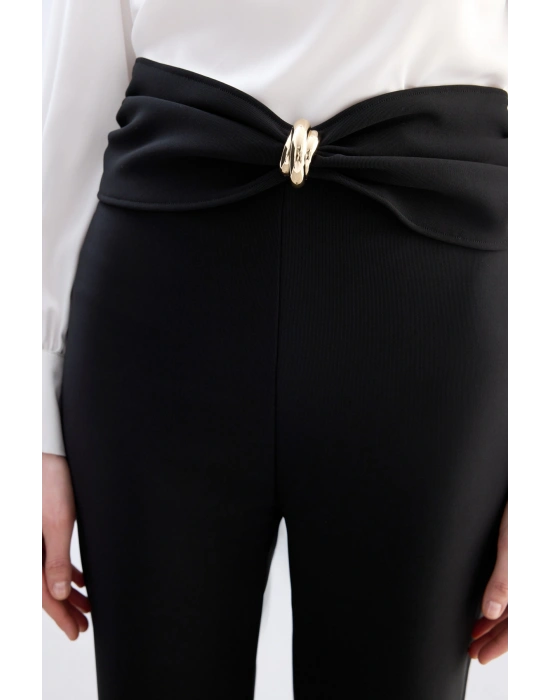 Bel Aksesuarlı Pantolon - Siyah