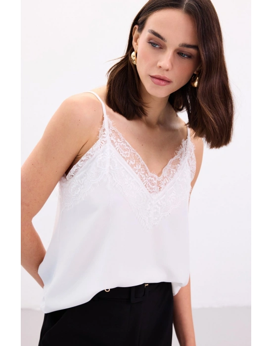 Dantel Detaylı Askılı Bluz - Ekru