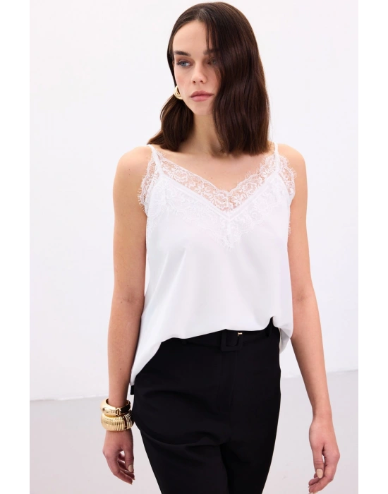 Dantel Detaylı Askılı Bluz - Ekru