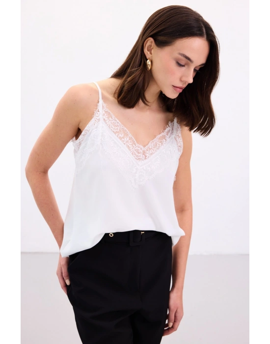 Dantel Detaylı Askılı Bluz - Ekru