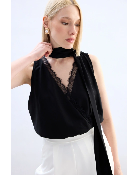 Dantel Detaylı Bodysuit Bluz - Siyah