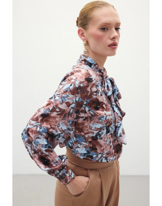 Desenli Fular Yaka Gömlek - Kahve