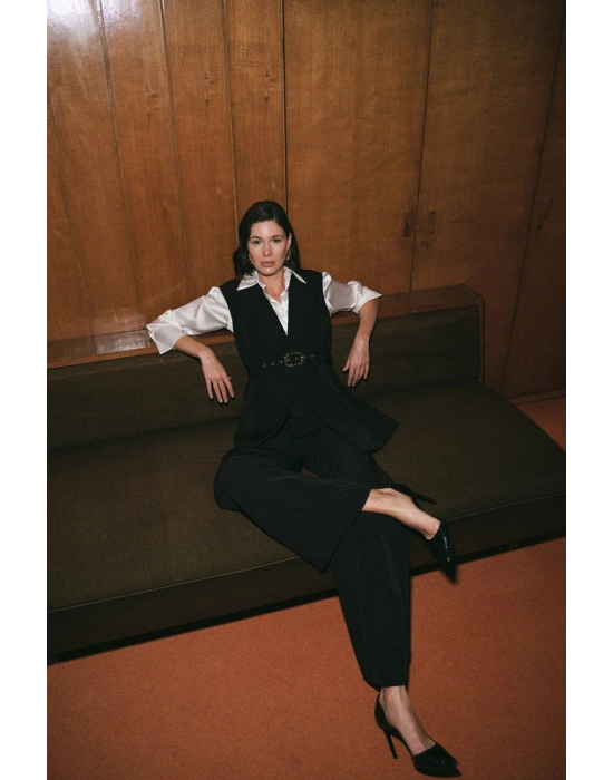 Kemer Detaylı Yelek - Siyah