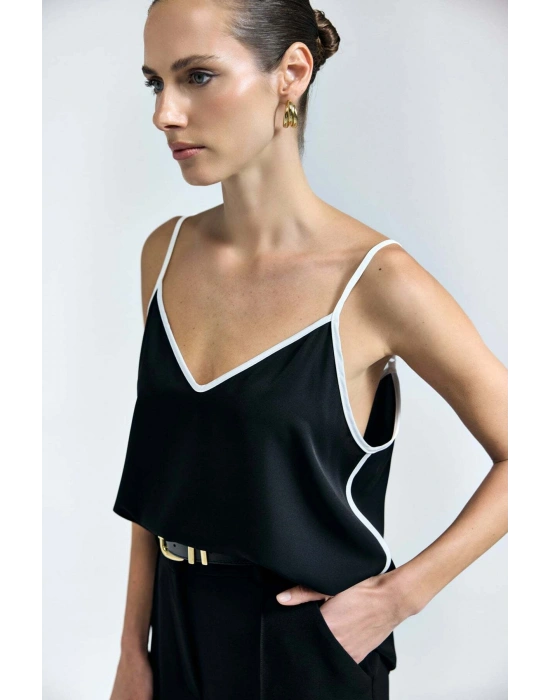Kontrast Askılı Bluz - Siyah