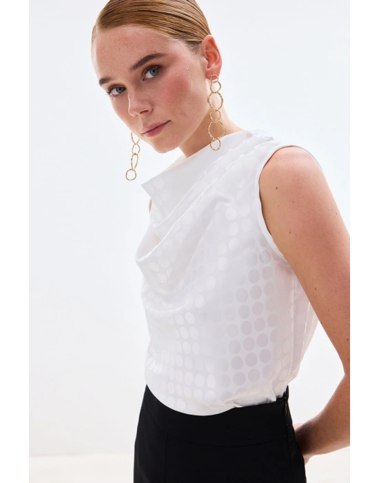 Puantiye Desenli Kolsuz Bluz - Ekru