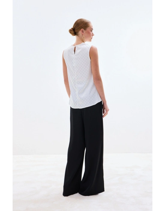 Puantiye Desenli Kolsuz Bluz - Ekru