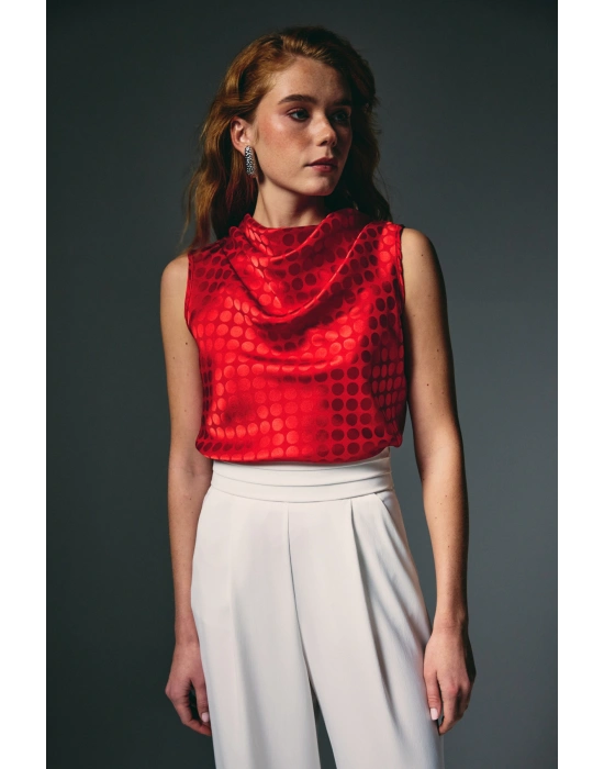 Puantiye Desenli Kolsuz Bluz - Kırmızı