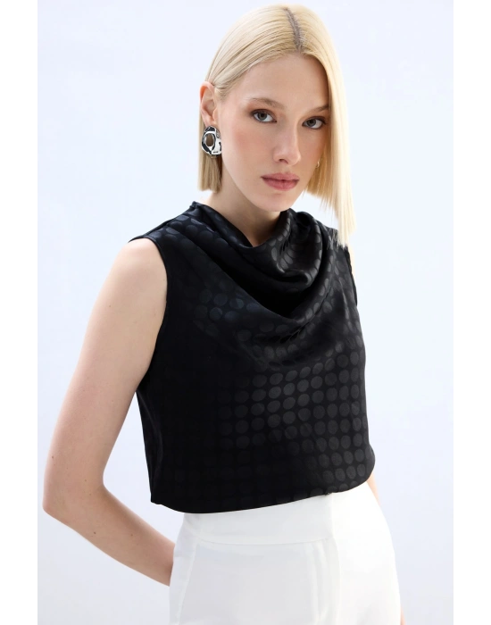 Puantiye Desenli Kolsuz Bluz - Siyah