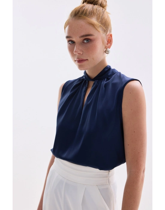 Yaka Detaylı Saten Bluz - Lacivert