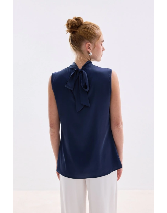 Yaka Detaylı Saten Bluz - Lacivert