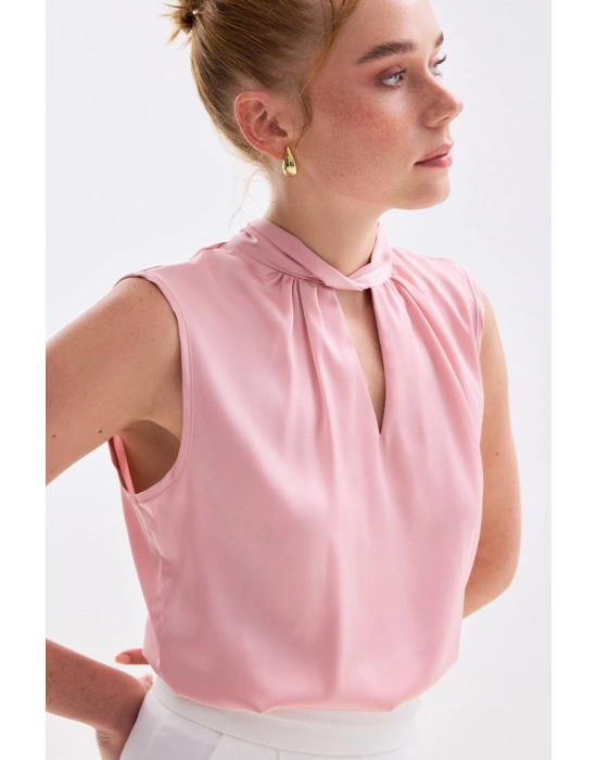 Yaka Detaylı Saten Bluz - Pembe