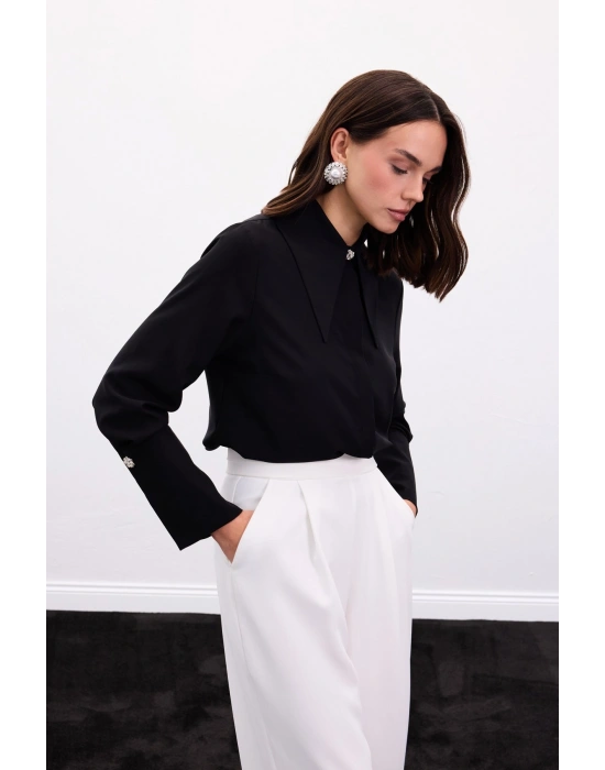 Yaka Ve Manşet Aksesuarlı Gömlek - Siyah