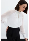 Yaka Aksesuarlı Bluz - Ekru