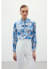 Desenli Fular Yaka Gömlek - Mavi