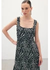 Kare Yaka Zebra Desenli Elbise - Siyah