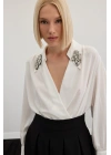 Aksesuar Detaylı Bodysuit Bluz - Ekru