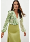 Çiçek Desenli Bodysuit Bluz - ÇAĞLA YEŞİLİ