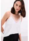 Dantel Detaylı Askılı Bluz - Ekru