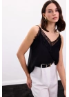 Dantel Detaylı Askılı Bluz - Siyah