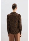 Drape Detaylı Desenli Bluz - Kahve