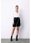 Kruvaze Süs Cepli Kısa Etek - Siyah