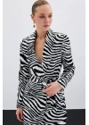 Kuşaklı Zebra Ceket - Siyah