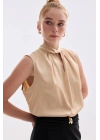 Yaka Detaylı Saten Bluz - Camel