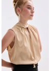 Yaka Detaylı Saten Bluz - Camel