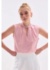 Yaka Detaylı Saten Bluz - Pembe