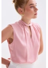 Yaka Detaylı Saten Bluz - Pembe