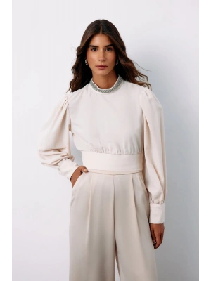 Yaka Aksesuarlı Bluz - Bej