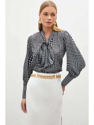 Fularlı Desenli Gömlek - Siyah