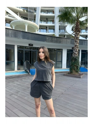 PAMUK KOLSUZ TAŞLANMIŞ ŞORT TAKIM
