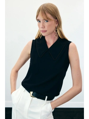 Yaka İncili Kolsuz Bluz - Siyah