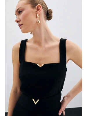 Yaka Gold Aksesuarlı Bluz - Siyah