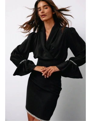 Aksesuar Detaylı Bluz - SİYAH