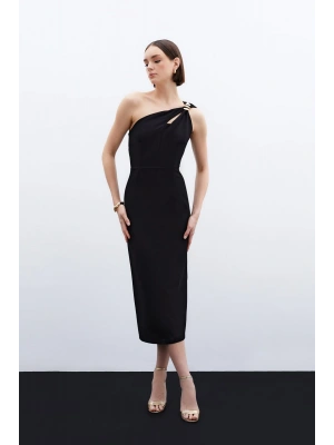 Aksesuar Detaylı Elbise - Siyah