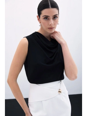 Degaje Yaka Kolsuz Bluz - Siyah