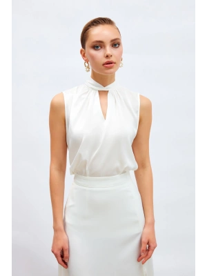 Yaka Detaylı Saten Bluz - Ekru