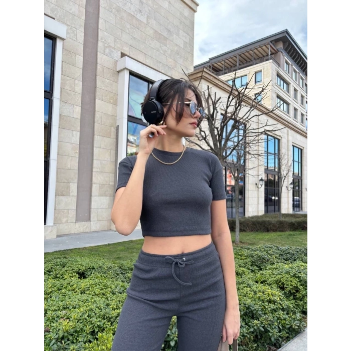 Bol paça pantolonlu alt üst takım