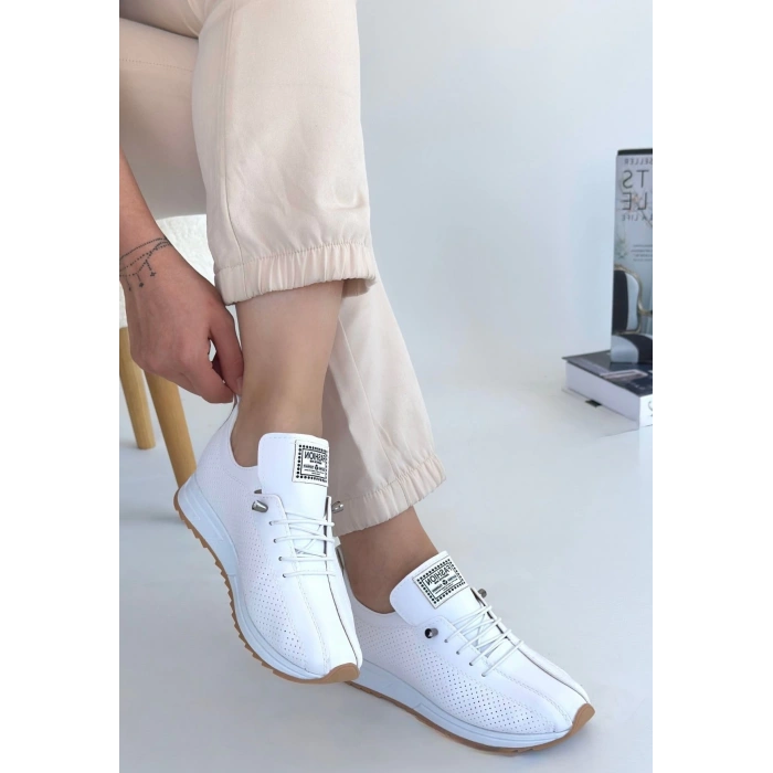 Fiert Beyaz Cilt Bağcıklı Spor Ayakkabı