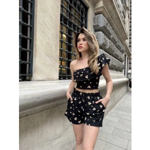 Baskılı fırfırlı şortlu takım