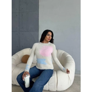 Bıyıklı triko kazak beyaz