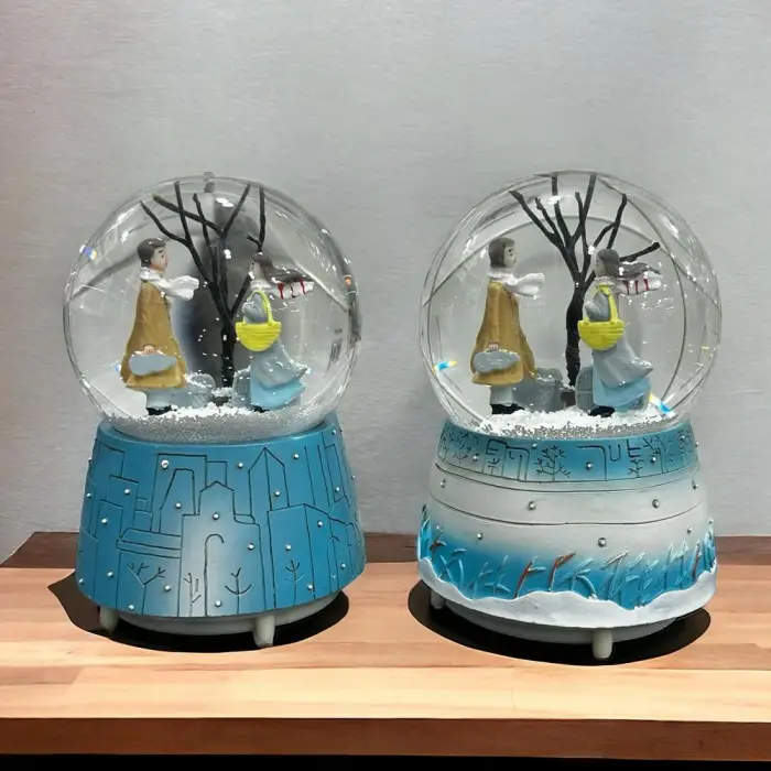 Büyük Boy Kış Masalı Temalı Pilli Kar Küresi