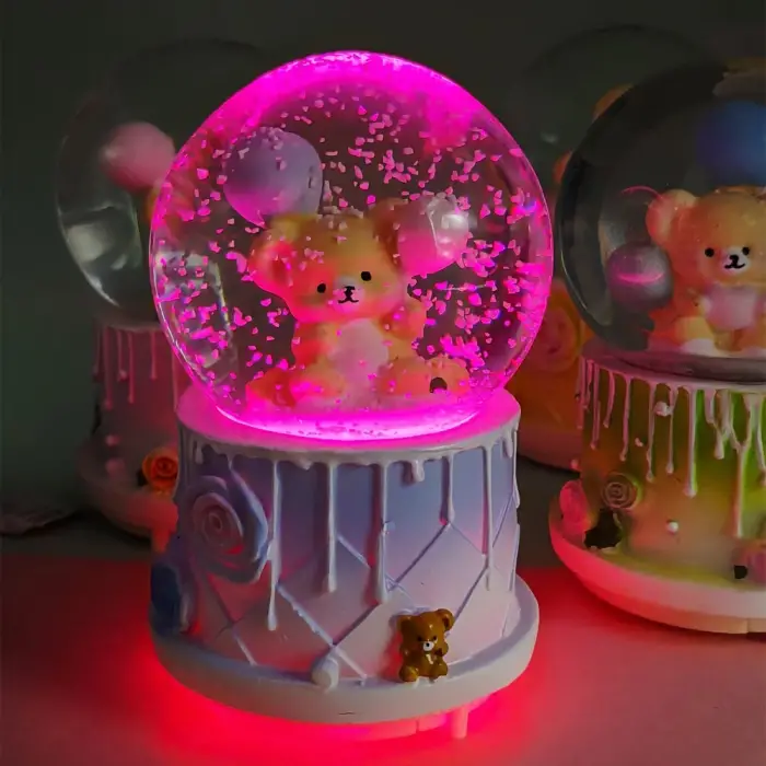 Büyük Boy Püskürtmeli Ayıcık Kar Küresi