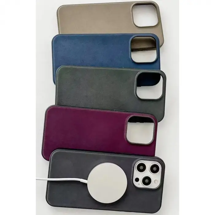 İphone 15 Pro Kılıf Karen Magsafe Kapak - Siyah