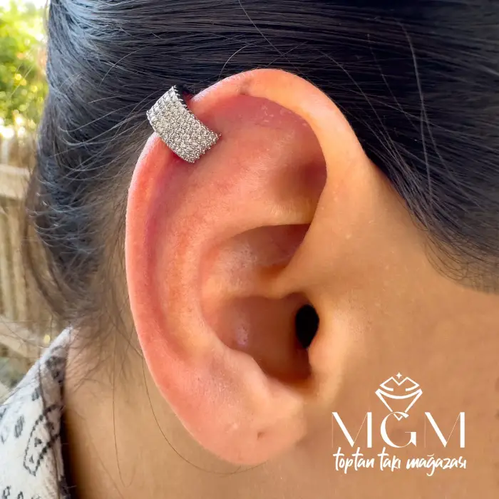 Kıkırdak Küpesi Earcuff