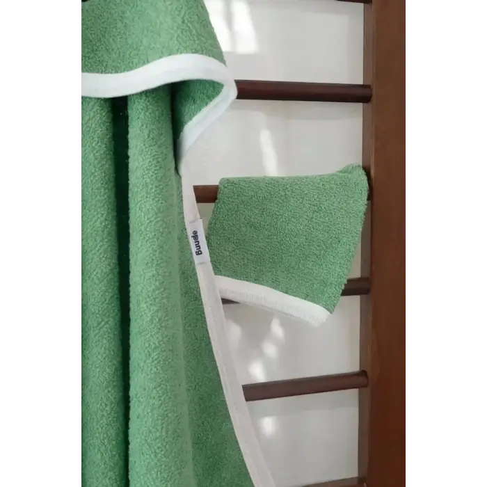 Kurbağa Nakışlı Unisex Şapka Ve Keseli Bebek Banyo Havlusu