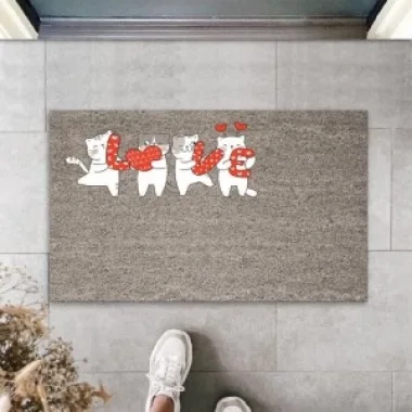 Dijital Baskı Gri Love Harflerini Tutan Beyaz Kediler Dekoratif Kapı Paspası K-2067