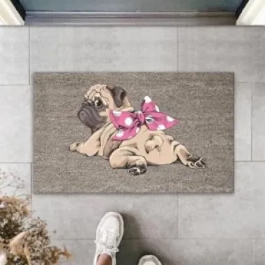 Dijital Baskı Gri Pembe Fiyonklu Yüzüstü Yatan Köpek Dekoratif Kapı Paspası K-2037